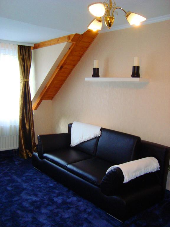 Sankt Kilian Hotel Zum Goldenen Hirsch מראה חיצוני תמונה