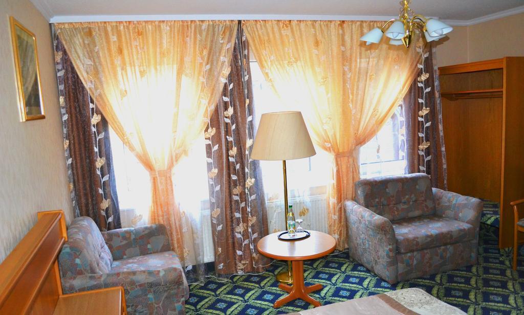 Sankt Kilian Hotel Zum Goldenen Hirsch חדר תמונה