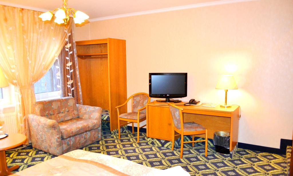 Sankt Kilian Hotel Zum Goldenen Hirsch חדר תמונה