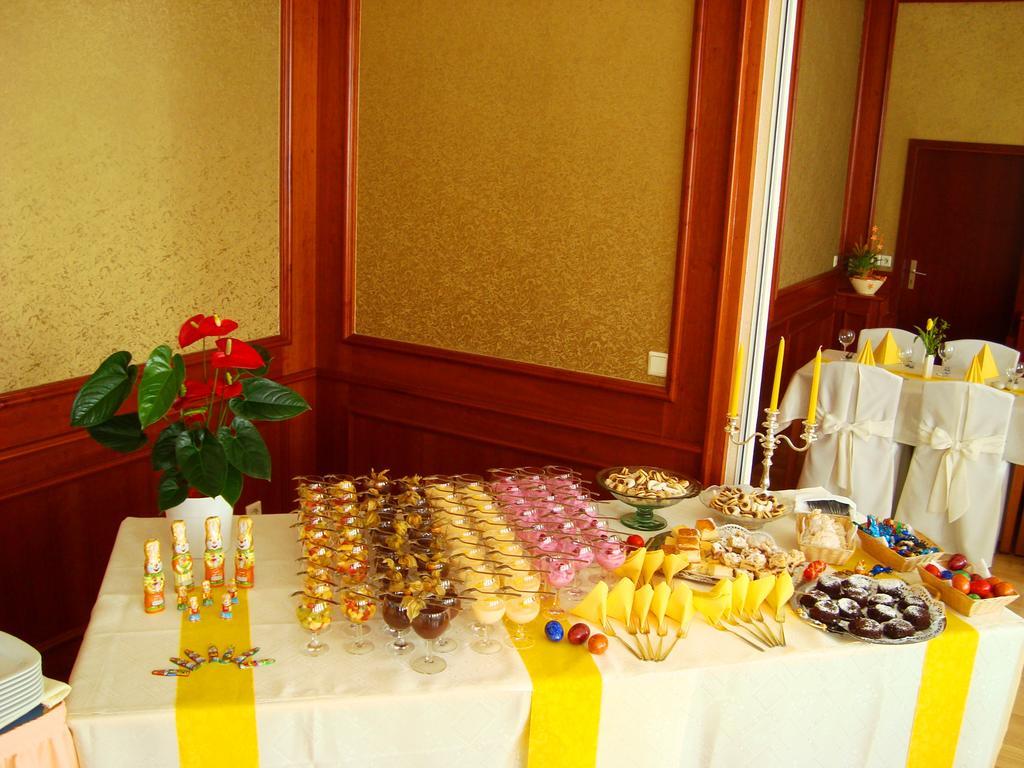 Sankt Kilian Hotel Zum Goldenen Hirsch מראה חיצוני תמונה