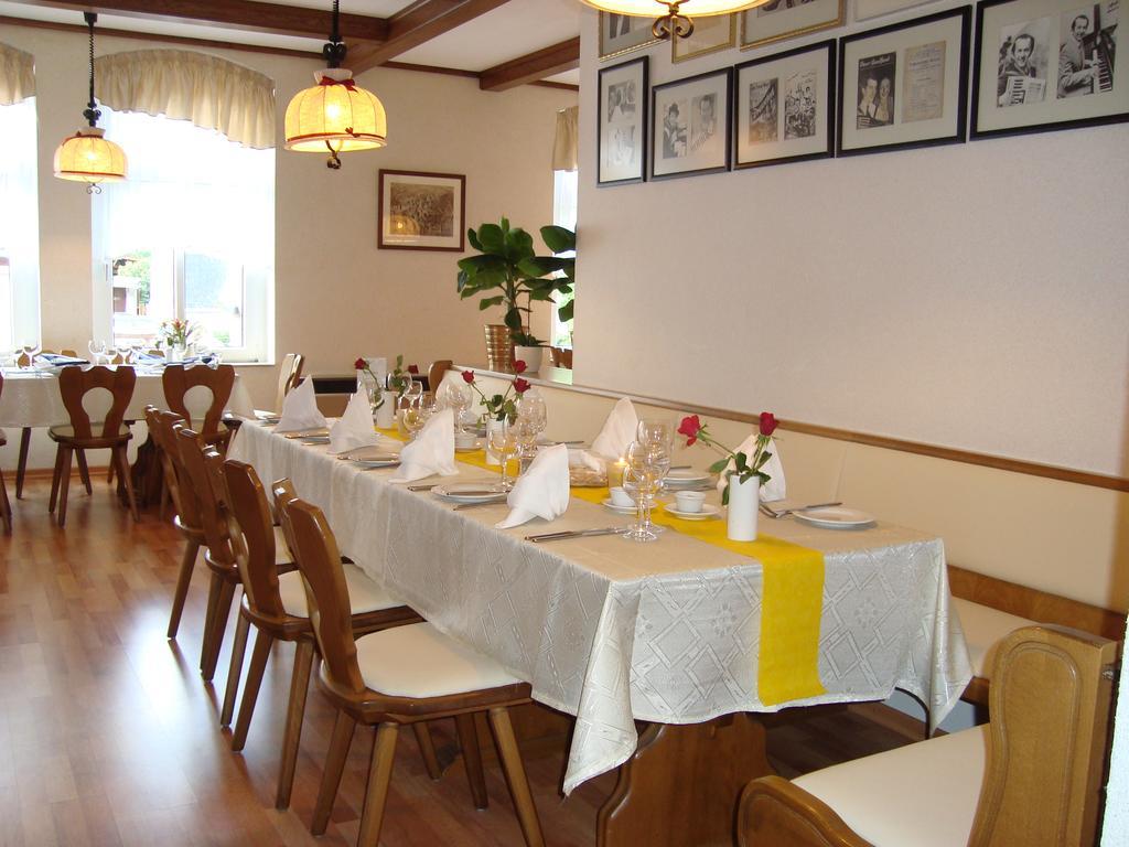 Sankt Kilian Hotel Zum Goldenen Hirsch מראה חיצוני תמונה