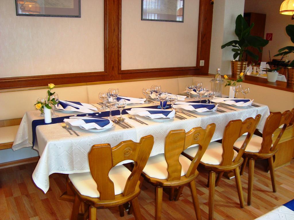 Sankt Kilian Hotel Zum Goldenen Hirsch מראה חיצוני תמונה