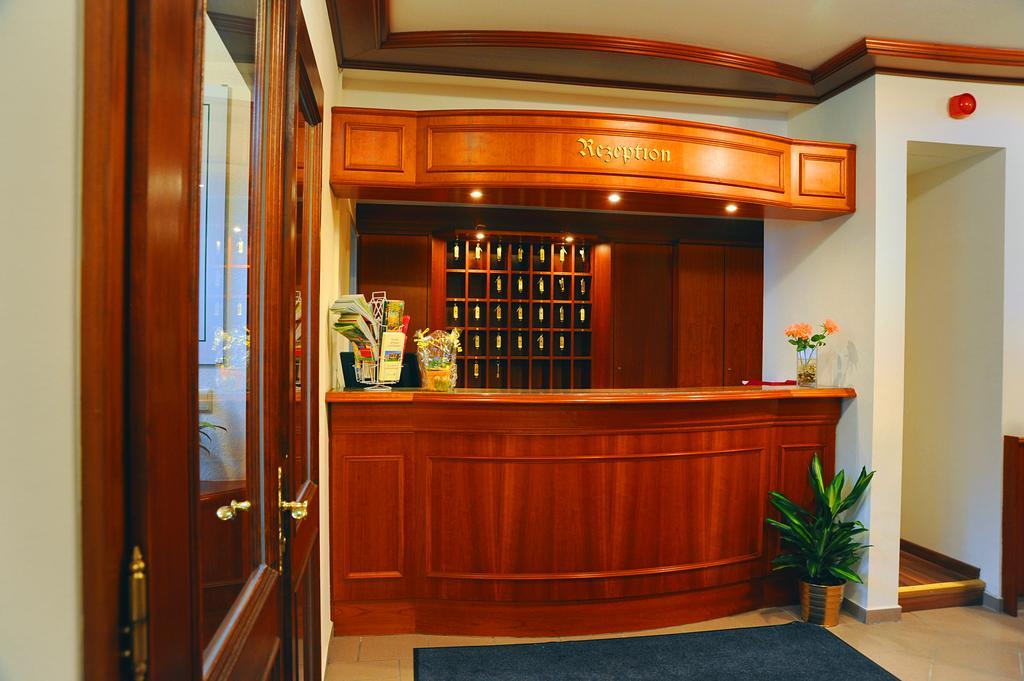 Sankt Kilian Hotel Zum Goldenen Hirsch מראה חיצוני תמונה