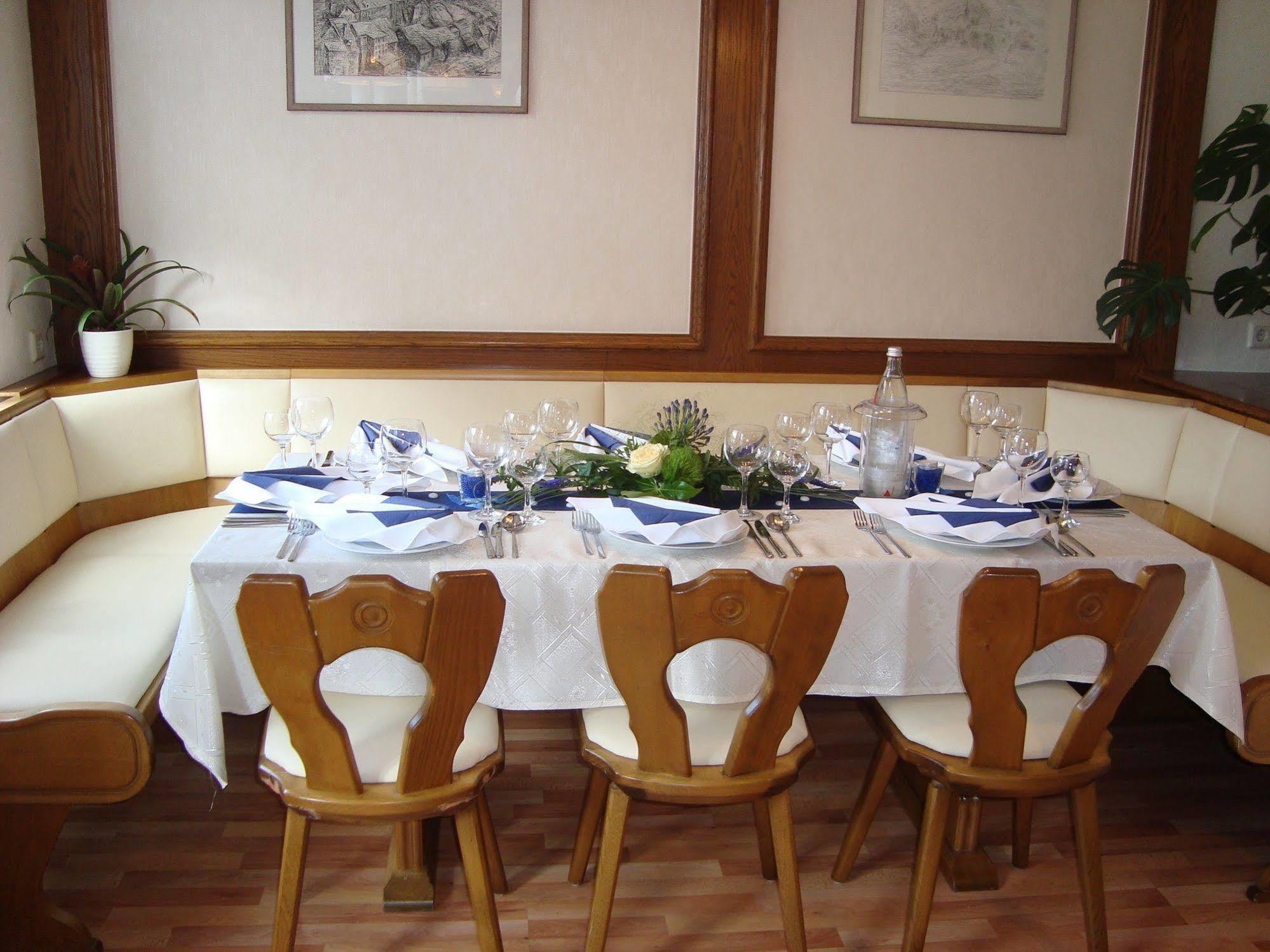 Sankt Kilian Hotel Zum Goldenen Hirsch מראה חיצוני תמונה