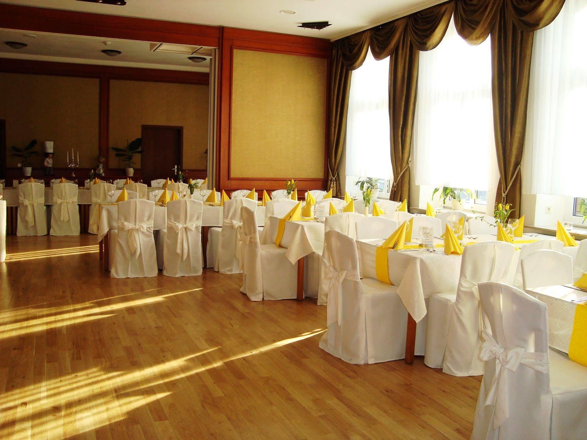 Sankt Kilian Hotel Zum Goldenen Hirsch מראה חיצוני תמונה